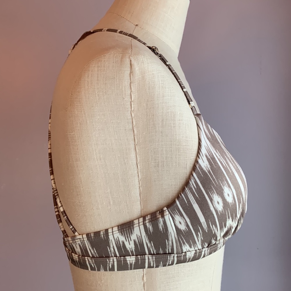 Athleta taupe and white tribal Ikat print molded cups bikini top crisscross - Picture 6 of 13